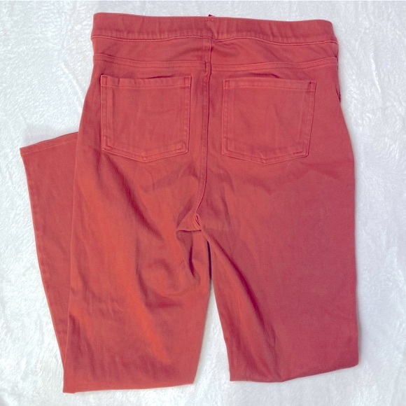 Spanx Jeanish Leggings High Rise Pull On Pant Island Red Women's Size Medium EUC - Picture 7 of 12